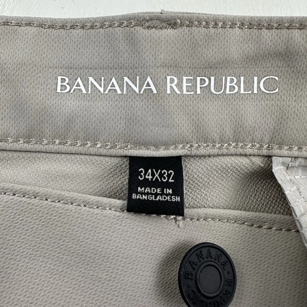 Banana Republic Men's Performance Traveler Pants 34x32 Tan Golf Tech Stretch